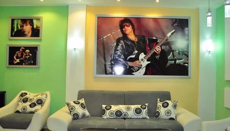 Rock Hotel First Line — Photo 30