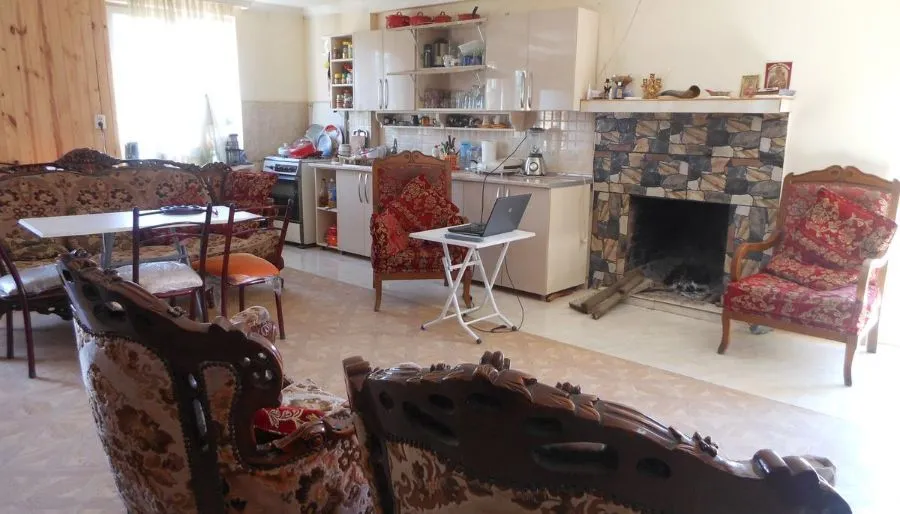 Mari — Photo 12
