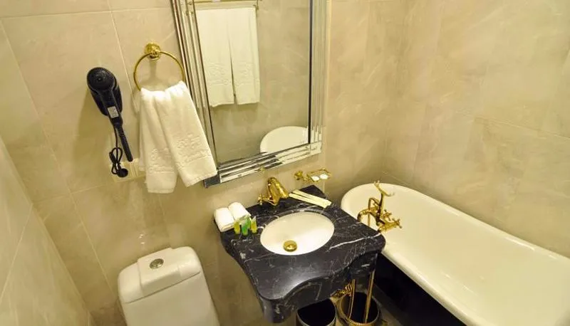 Velvet Hotel — Photo 21