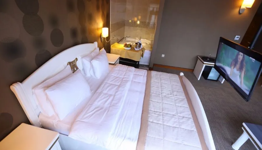 Sputnik Hotel & Spa Batumi — Photo 26