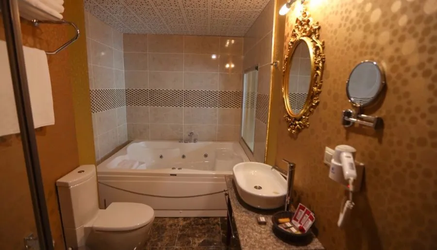 Sputnik Hotel & Spa Batumi — Photo 39