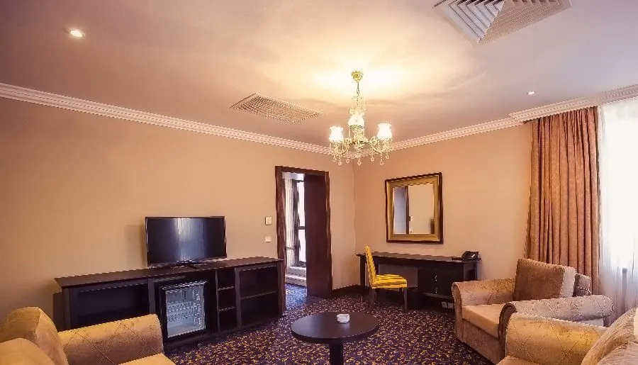 Hotel Intourist Palace — Photo 29