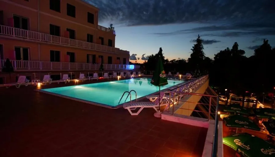 Hotel Intourist Palace — Photo 13