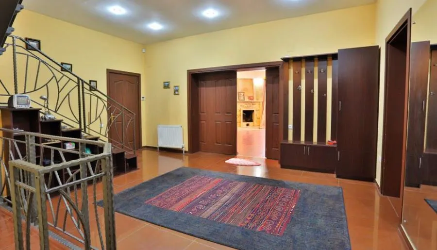 Luxury house in old Tbilisi — Photo 9