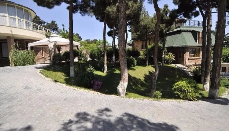 Beaumonde Garden — Photo 18