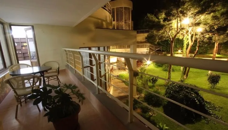 Beaumonde Garden — Photo 13