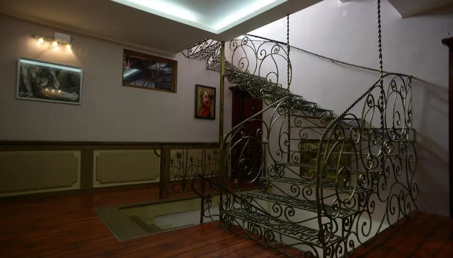 Aeetes Palace — Photo 22