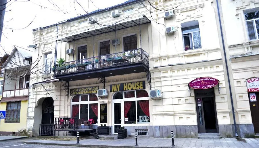 Victoria — Photo 10