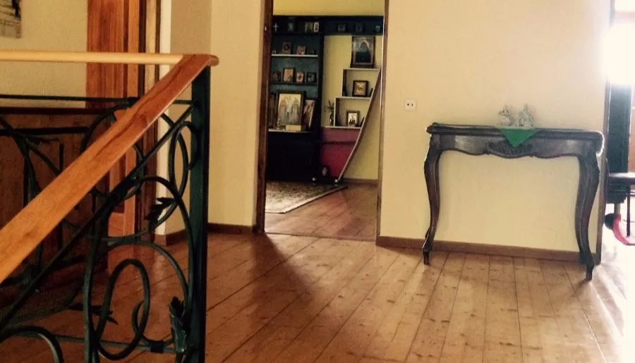 Home 52a — Photo 8