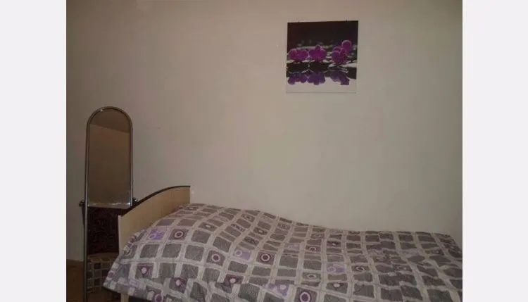 UNIQUE — Photo 12
