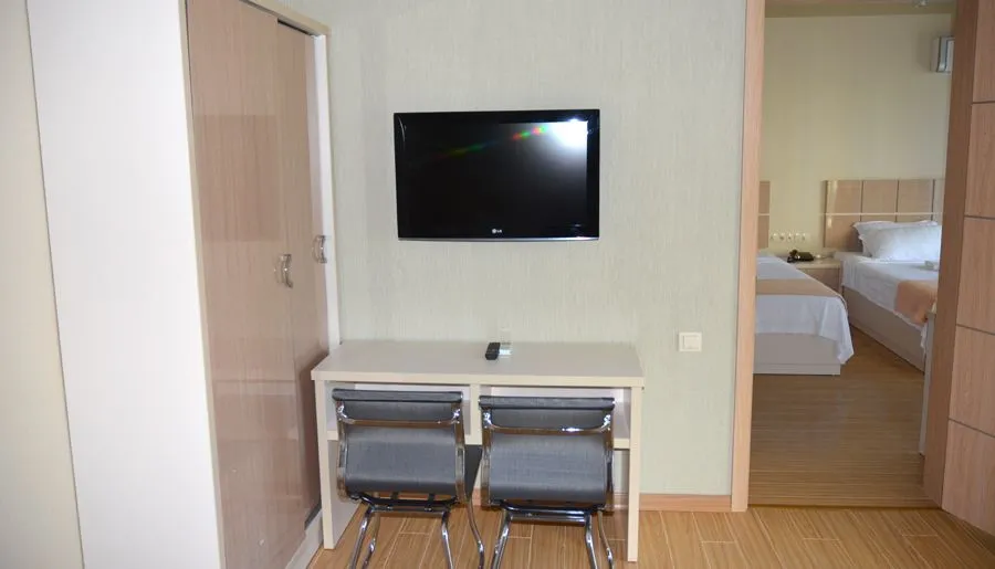 LEGACY — Photo 40