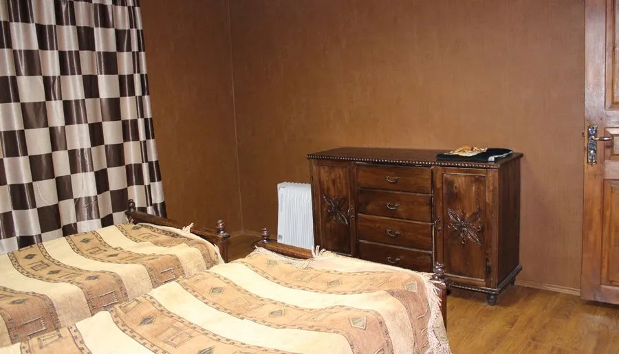 Ninia's Guesthouse — Photo 13