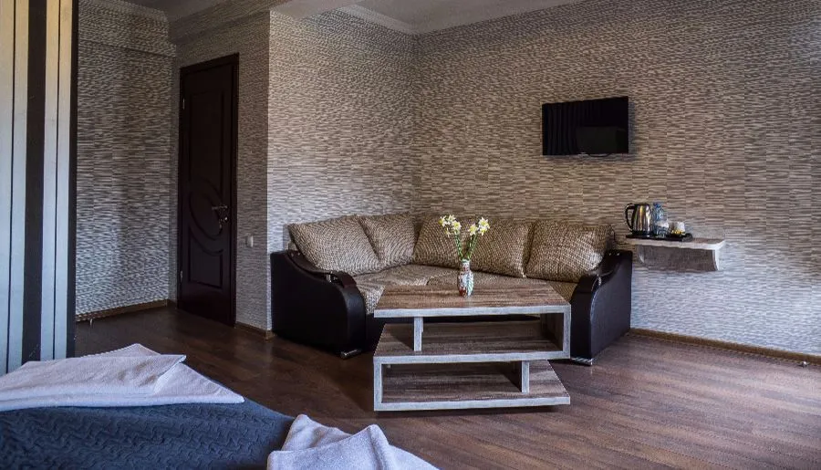 Hotel Tiflis — Photo 33
