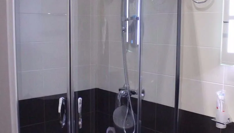 V Park Hotel Tbilisi — Photo 32