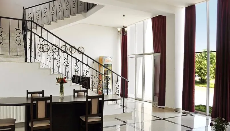 Grand Hotel — Photo 4