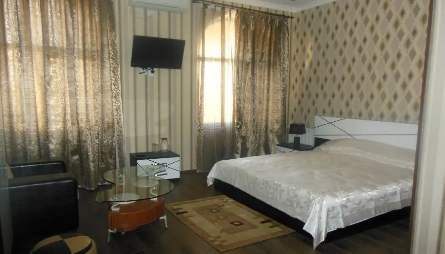 OLD TELAVI — Photo 48