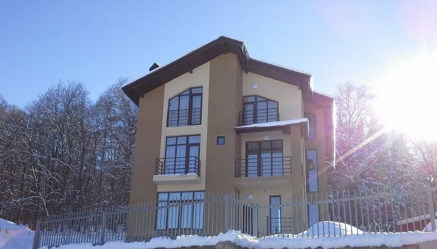 Elena — Photo 20