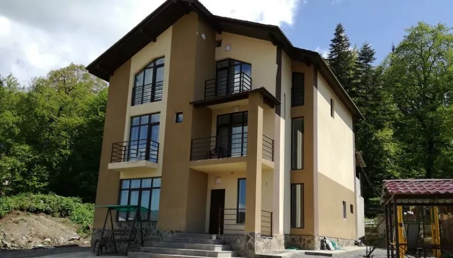 Elena — Photo 25