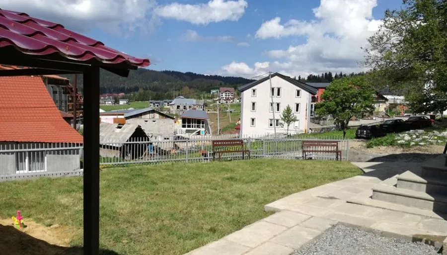 Elena — Photo 26