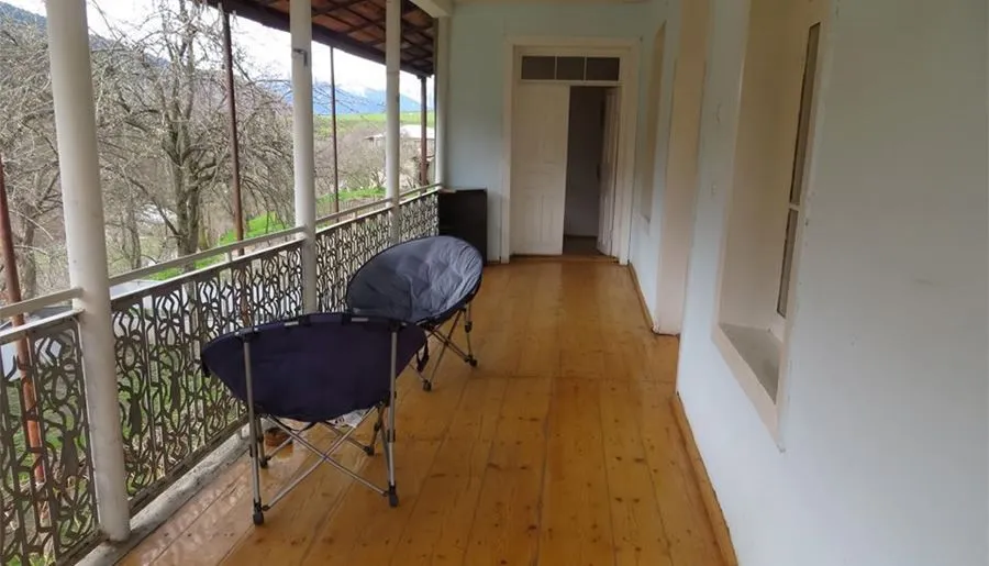 Golden Mountains House — Photo 17