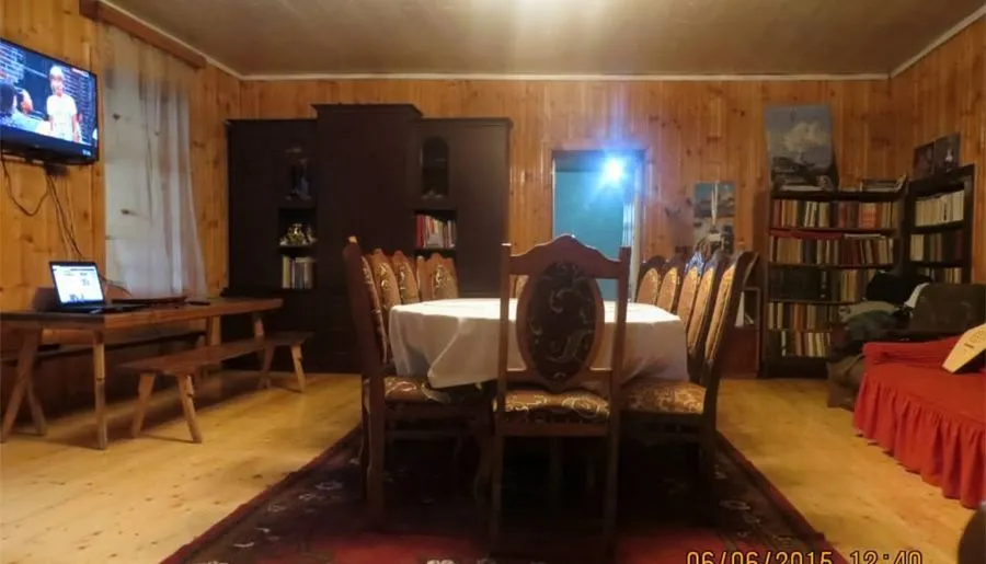 Golden Mountains House — Photo 18