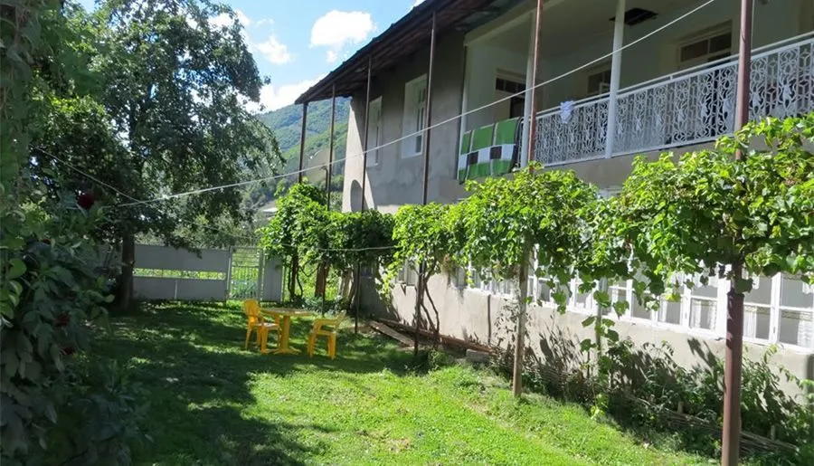 Golden Mountains House — Photo 16