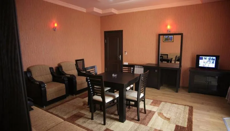 Premier Hotel — Photo 17