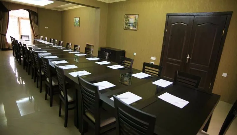 Premier Hotel — Photo 1