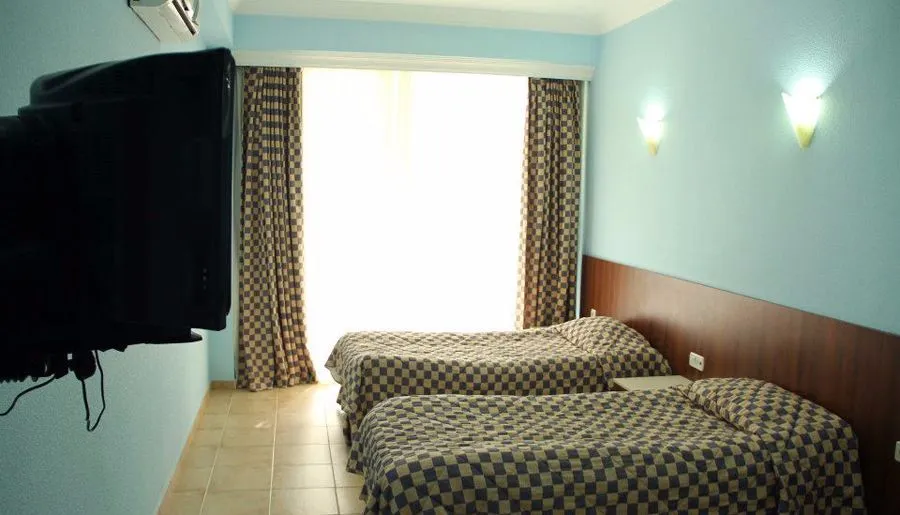 Andamati Hotel — Photo 40