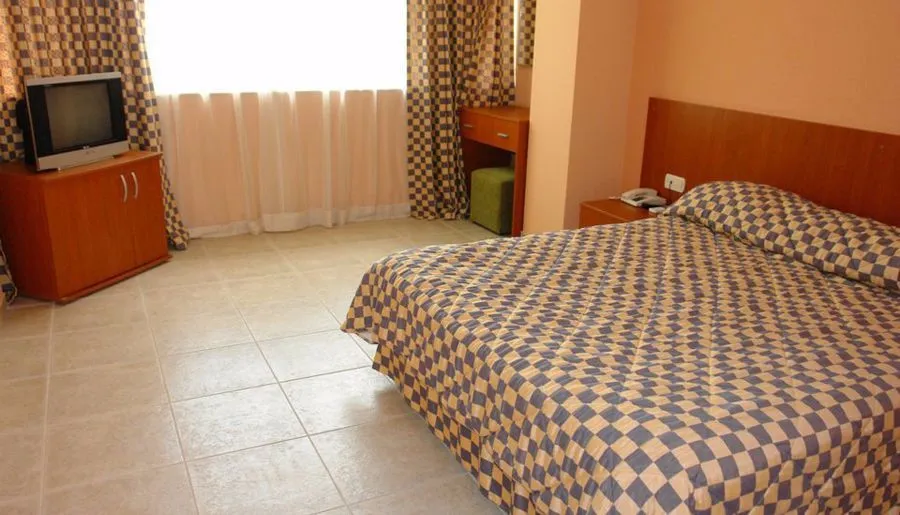 Andamati Hotel — Photo 35