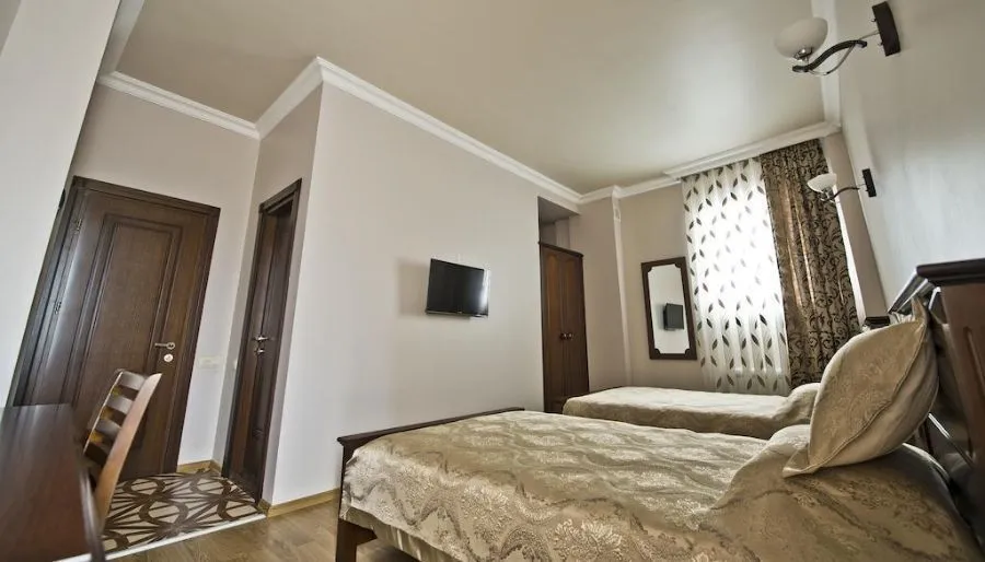 Eiffel Hotel — Photo 32
