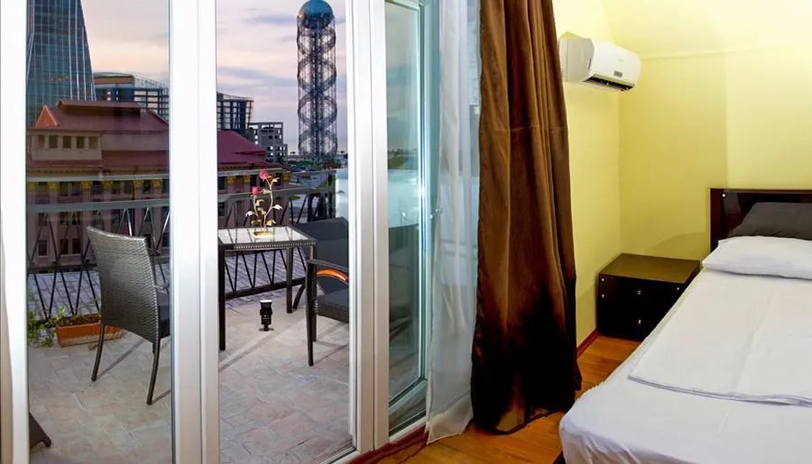 Hotel Mgzavrebi Batumi — Photo 13