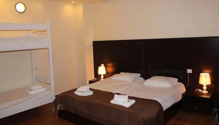 Hotel Mgzavrebi Batumi — Photo 11