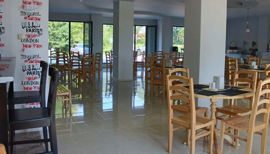 IVERIA ELLI — Photo 13