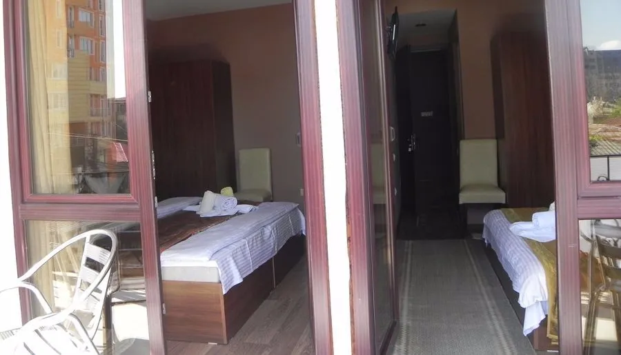 Hotel Leon — Photo 16