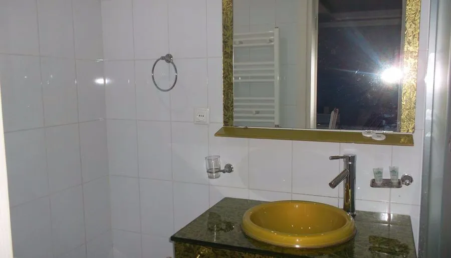 Old City Hotel — Photo 31