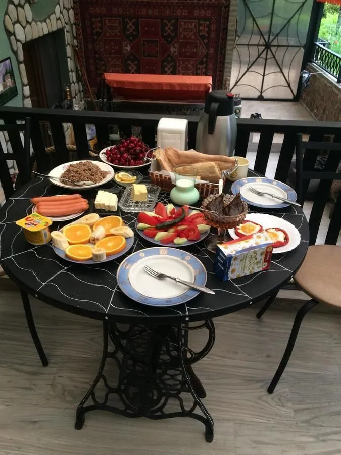 Qilimcha's Guesthouse — Photo 23