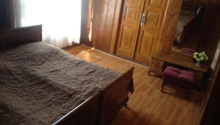 Old House — Photo 8