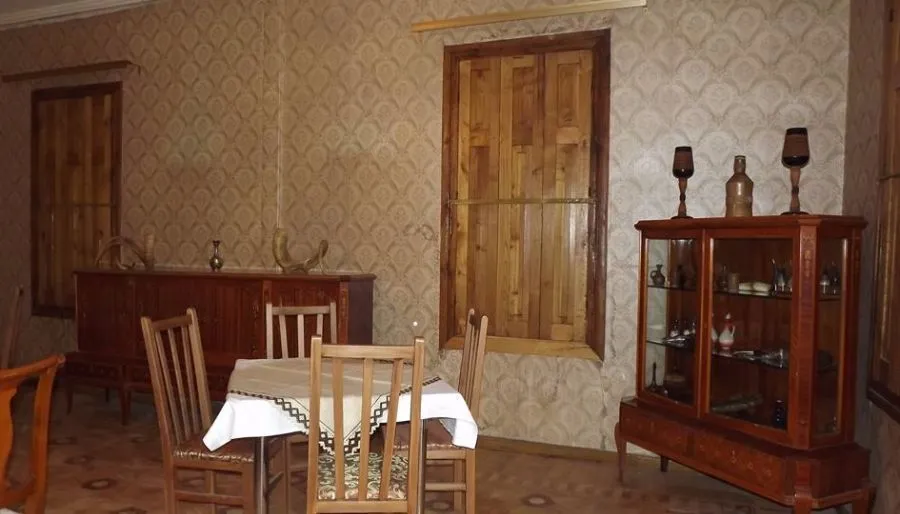 House — Photo 2