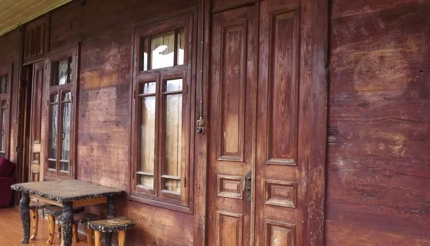 House — Photo 3