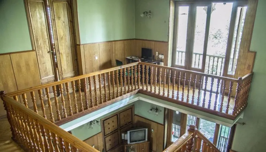 Guest House Top Floor — Photo 24