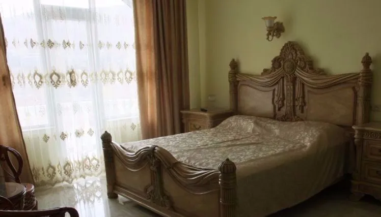 White Palace — Photo 33