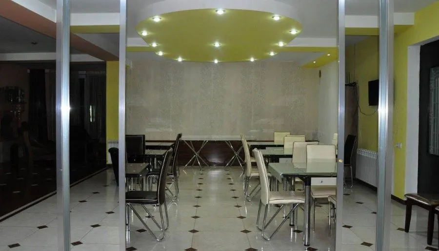 White Palace — Photo 13
