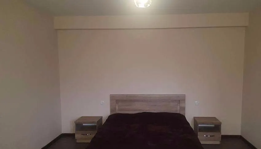 Gold House — Photo 28