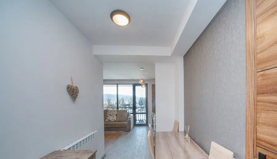 Luxe Apartments — Photo 9