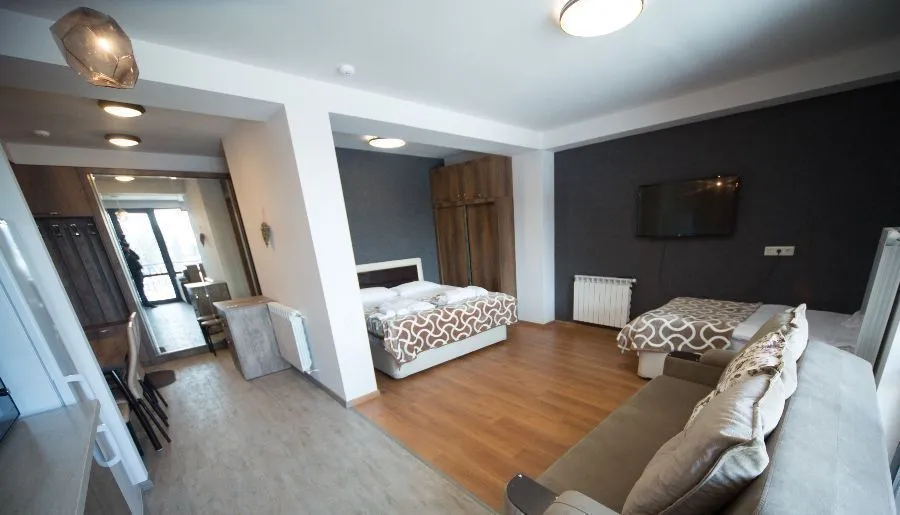 Luxe Apartments — Photo 7
