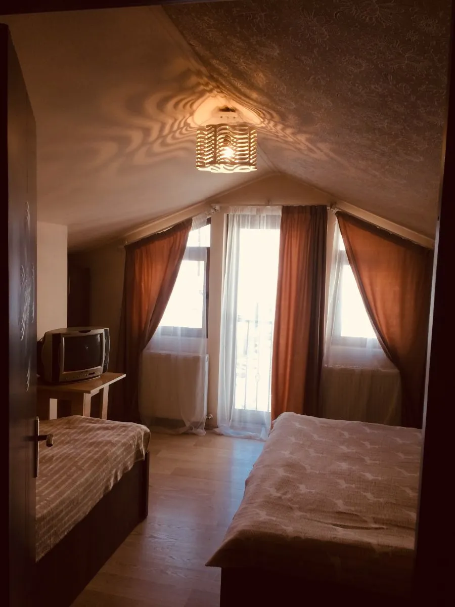 T&M — Photo 10