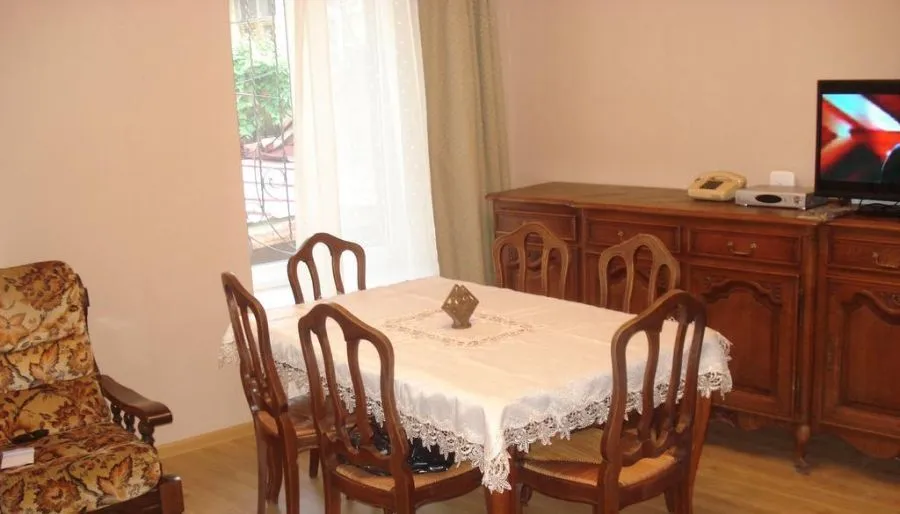 Paata's apartment in Old Tbilisi — Photo 9