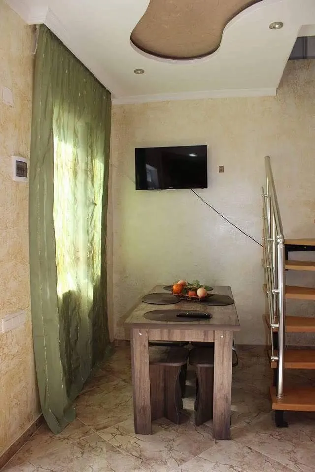 Salome's cottage — Photo 12